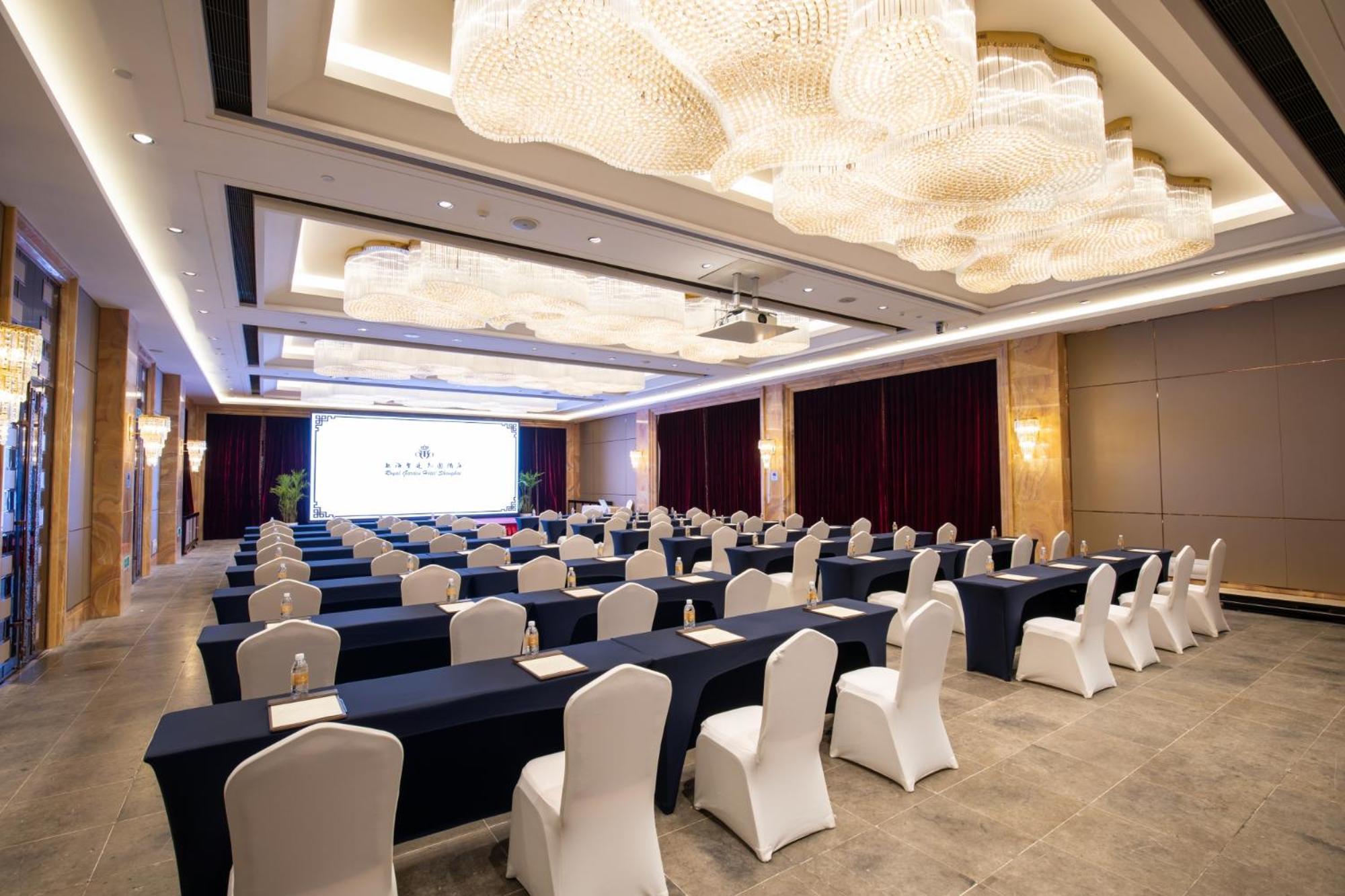 โรงแรมรอยัล การ์เดน เซี่ยงไฮ้ - นิว เอ็กซ์โป เซ็นเตอร์ - ดิสนีย์ -ผูตงอินเตอร์เนชั่นแนลแอร์พอร์ต ภายนอก รูปภาพ